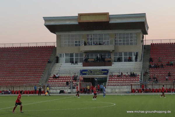 Zentralniy Stadion - Hisor