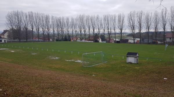 Sportplatz Hinter der Schule - St. Gangloff