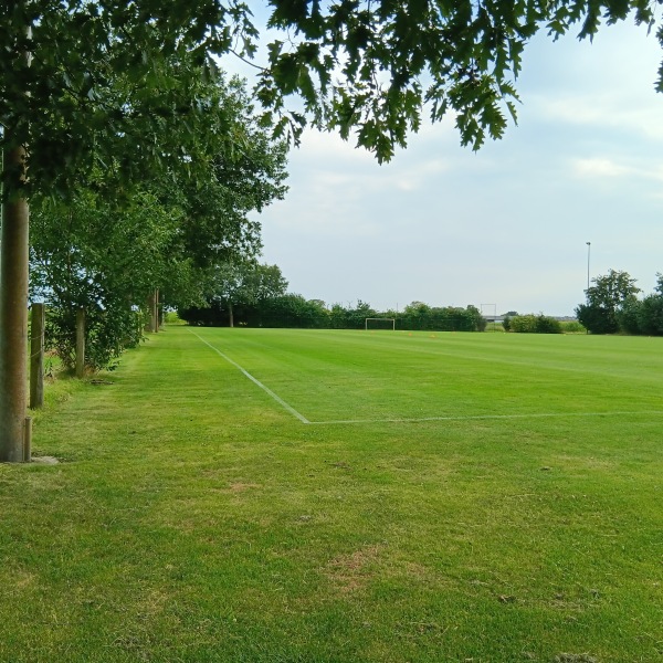 Rhein-Lander-Stadion Nebenplatz - Rees-Bienen