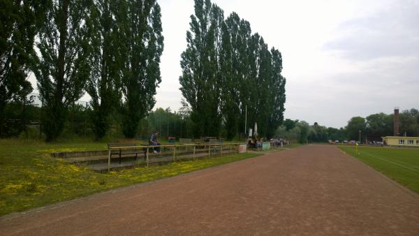 Sportplatz Schönefeld - Schönefeld