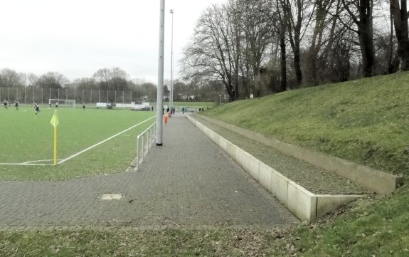 Ludwig-Kuhnen-Stadion Nebenplatz - Aachen-Burtscheid