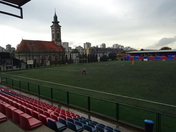 Stadion kraj Bežanijske crkve - Beograd