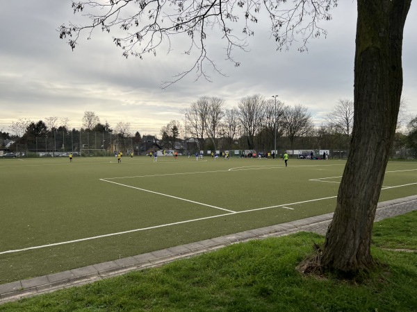 Sportplatz Am Kutzpfädchen - Köln-Fühlingen
