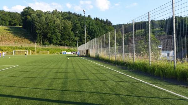 Sportplatz Zur alten Kapelle - Drolshagen-Schreibershof