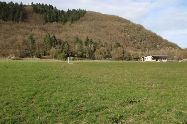 Sportplatz Dümpelfeld - Dümpelfeld