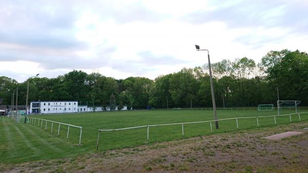 Sportplatz An der Möncherei 2 - Markkleeberg
