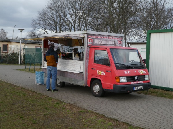 Fritz-Lesch-Sportplatz - Berlin-Adlershof