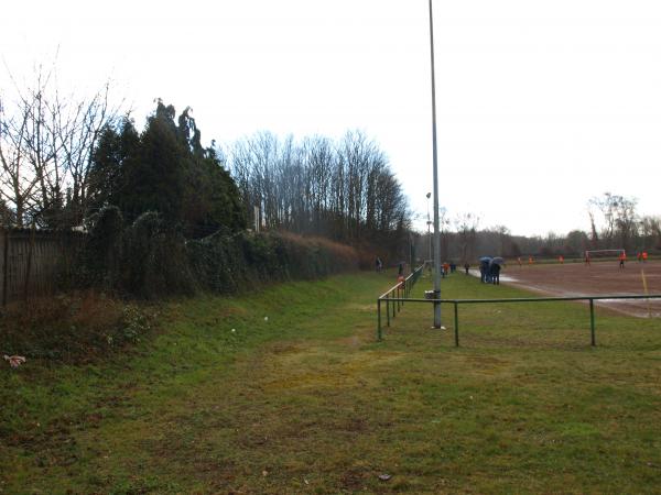 Bezirkssportanlage Ahrstraße I / Vogelwiese Platz 2 - Duisburg-Laar