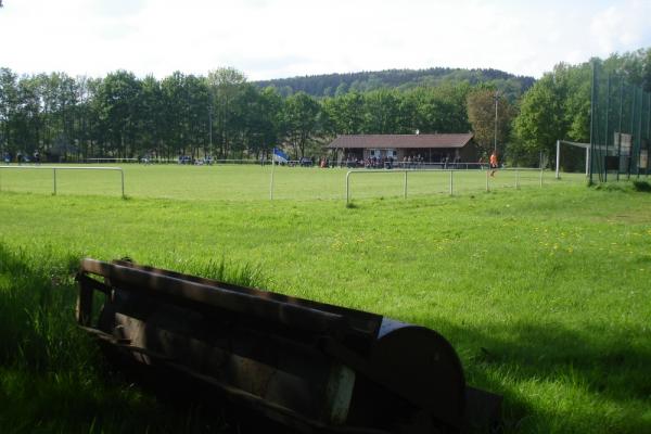 Emmer-Stadion - Nieheim-Oeynhausen