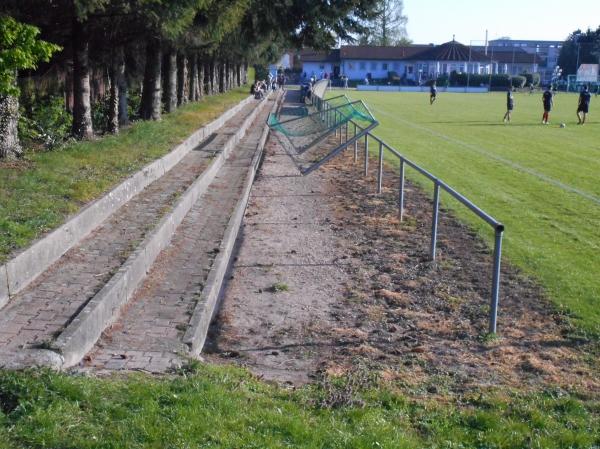 Kohlfahrtstadion - Karlsdorf-Neuthard