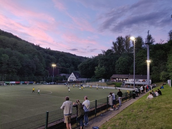 Sportplatz Schmelztalstraße - Bad Honnef