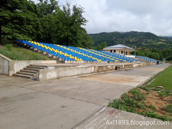 Dzveli Stadioni - Sachkhere