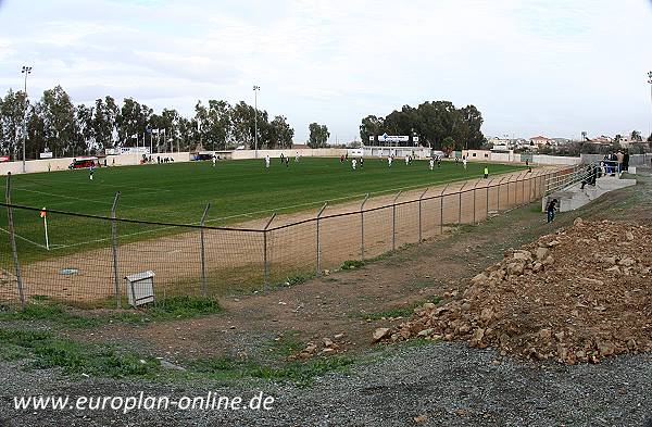 Theodorio Koinotiko Stadio Pera Choriou - Nisou