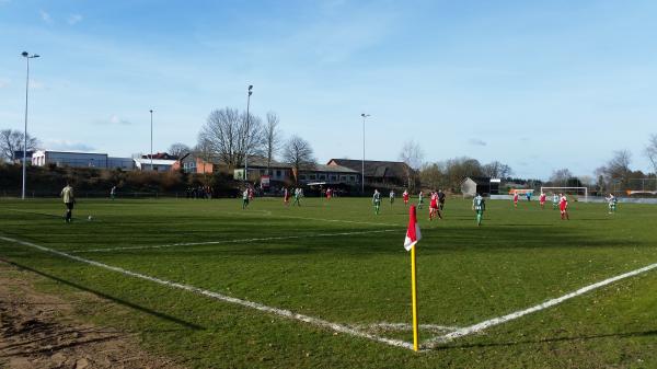 Sportplatz Schulstraße - Travenbrück-Tralau