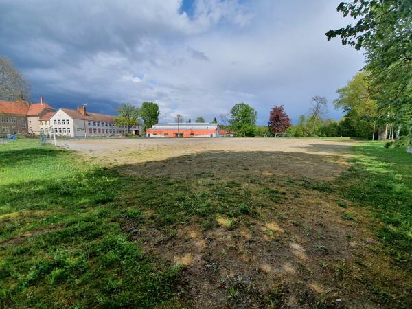 Sportplatz an der Grundschule - Lohmen/Sachsen