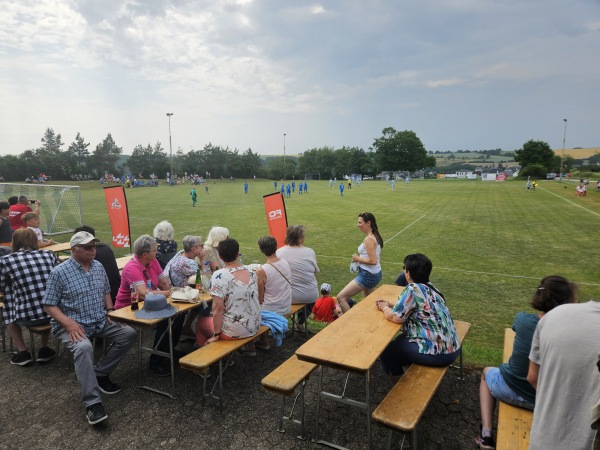 Sportplatz Mengerschied - Mengerschied