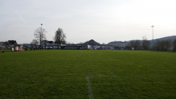 Sportplatz an der Autobahn - Gudensberg-Dissen
