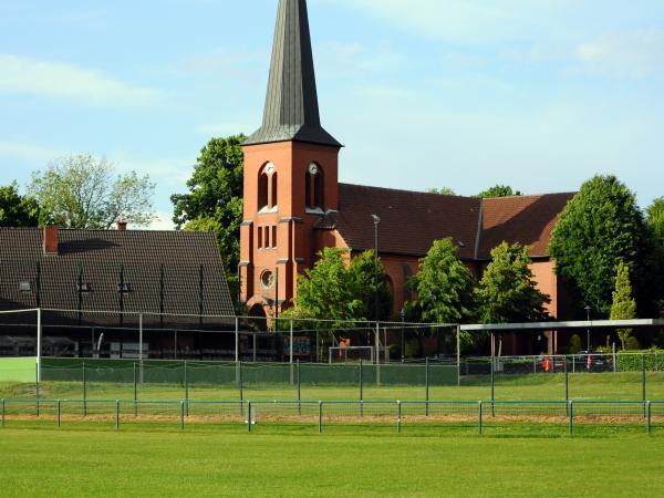 Sportplatz bei der Schule - Emstek-Bühren