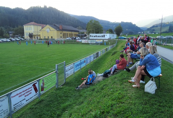 Sportplatz Himmelberg - Himmelberg