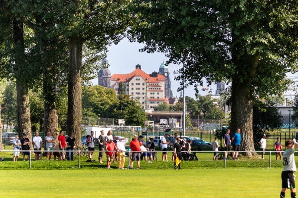 Sportpark Ostragehege Platz 11 - Dresden-Friedrichstadt