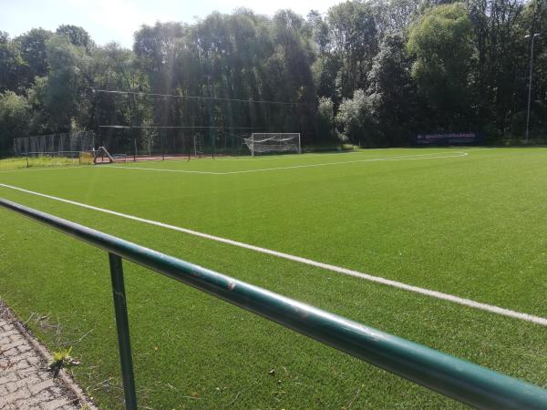 Sportovní a Tréninkové Centrum Uhříněves hřiště 2 - Praha-Uhříněves