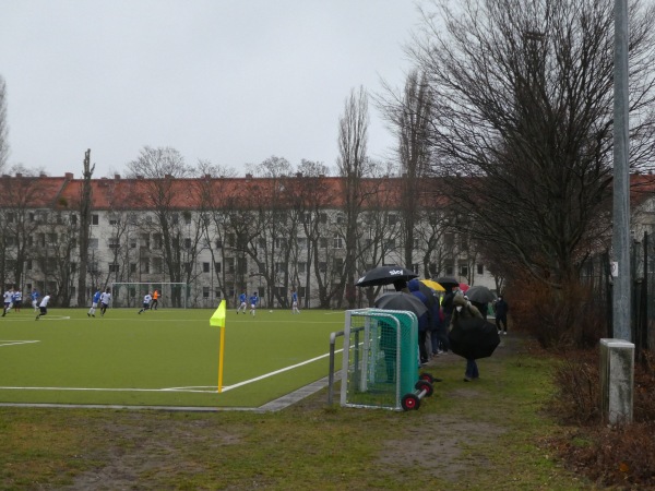 Friedrich-Ebert-Stadion Nebenplatz 2 - Berlin-Tempelhof