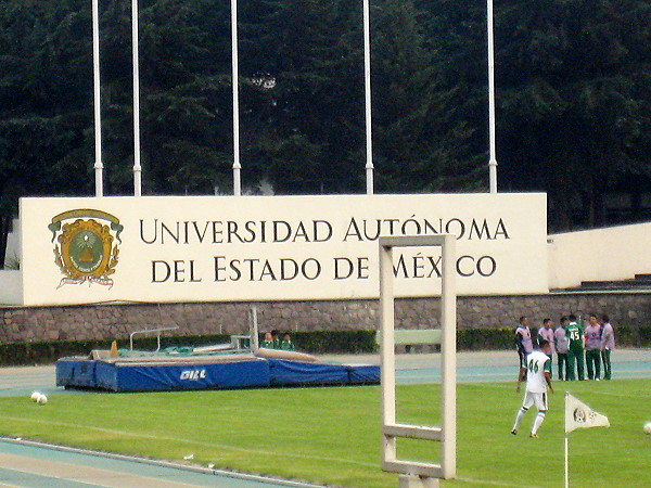 Estadio Universitario Alberto 