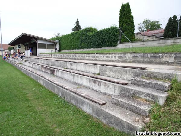 Sportplatz Stotzing - Stotzing