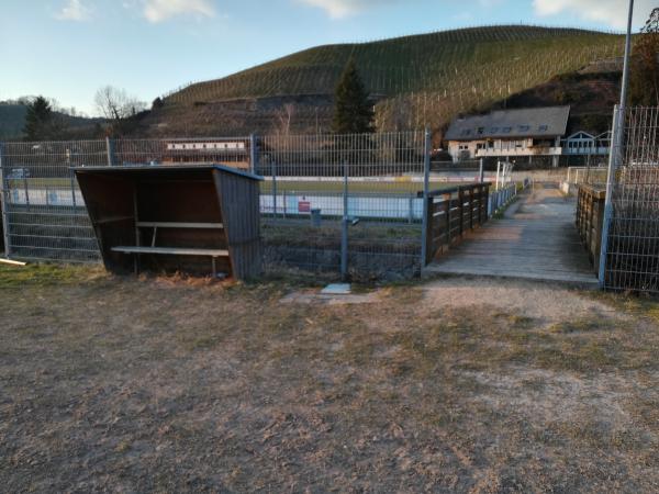 Übergang zum Metternich-Stadion
