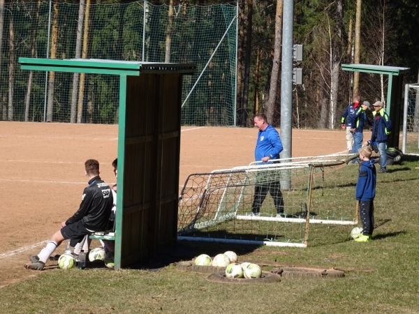 Heidesportplatz 2 - Klingenberg/Sachsen-Höckendorf