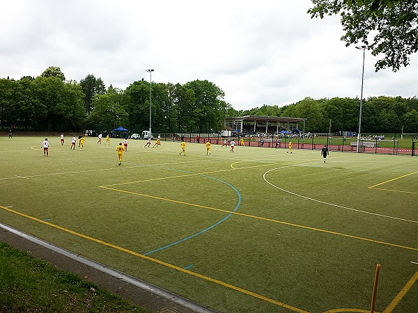 Stadion Reinshagen Nebenplatz 1 - Remscheid-Reinshagen