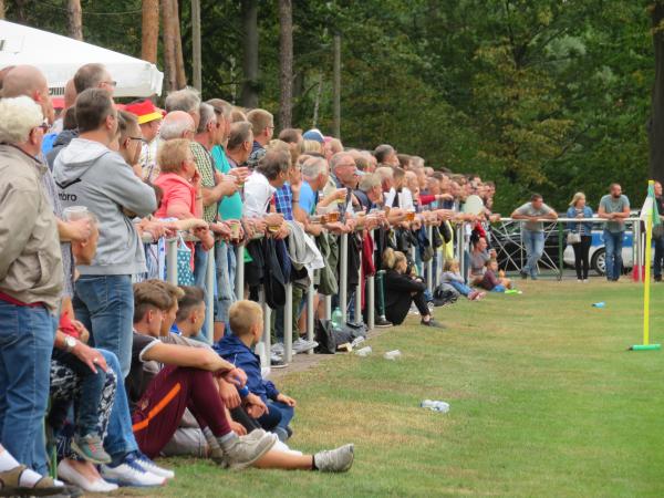 Armin-Bach-Sportplatz - Groß Kreutz/Havel-Schenkenberg