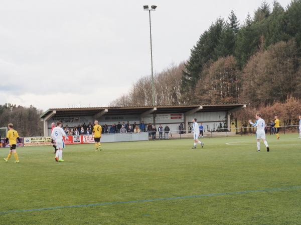 Sportplatz am Bergmer - Sundern/Sauerland-Stockum