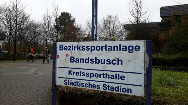 Städtisches Stadion der Bezirkssportanlage Am Bandsbusch - Hilden