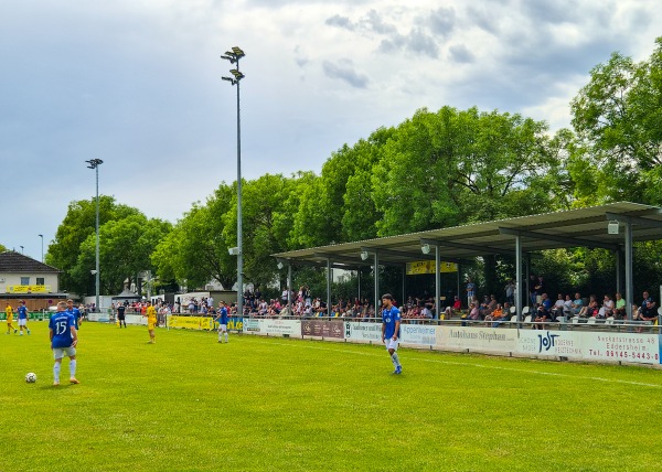 Sportplatz an der Staustufe - Hattersheim/Main-Eddersheim