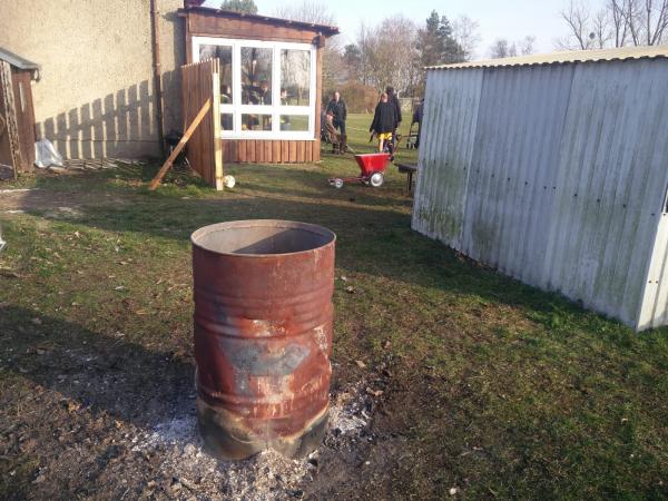 Sportplatz an der Dorfkirche - Uckerland-Lübbenow