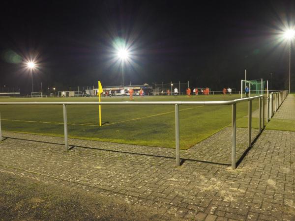 Sportplatz Möhnetalsperre - Möhnesee-Günne