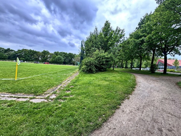 Sportplatz an der Dreifachturnhalle - Delbrück