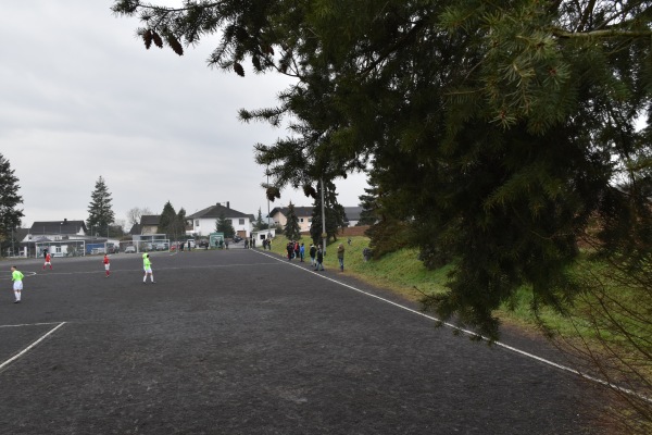Sportplatz an der Schule - Solms-Oberbiel