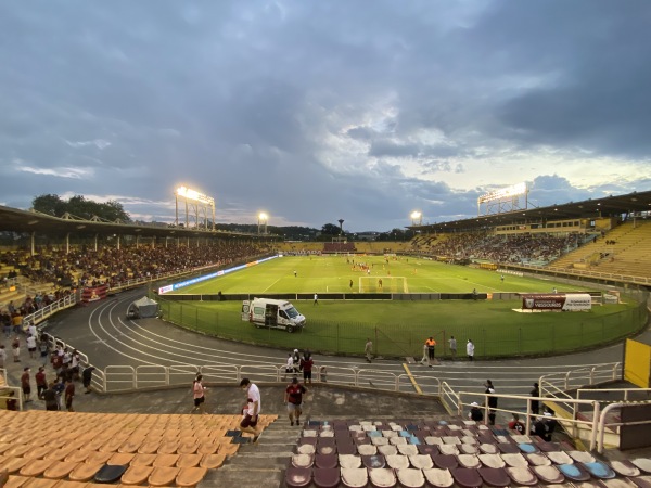 Estádio Raulino de Oliveira - Volta Redonda, RJ