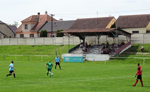 Futbalové ihrisko Čáčov - Senica-Čáčov