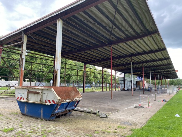 Oststadtstadion der Bezirkssportanlage Bothfeld - Hannover-Bothfeld