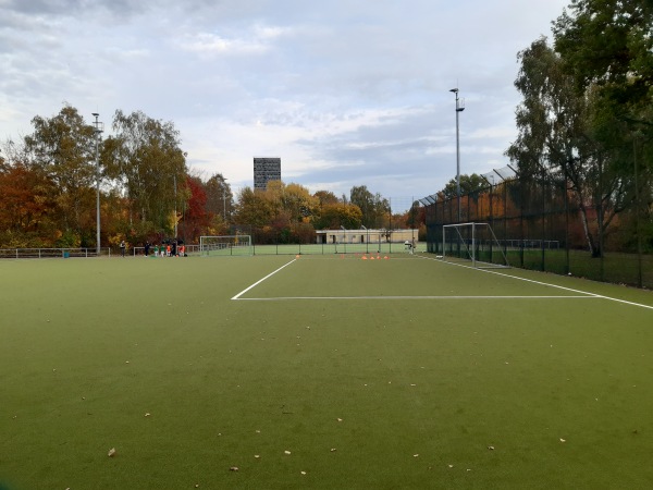 Sportplatz Wutzkyallee - Berlin-Gropiusstadt