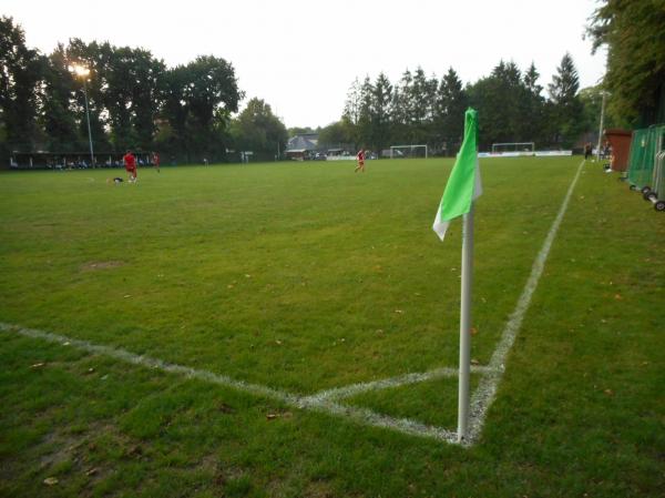 Sportplatz an der Schule - Aurich/Ostfriesland-Wallinghausen