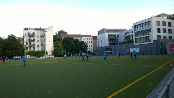 Sportplatz Auguststraße - Berlin-Mitte