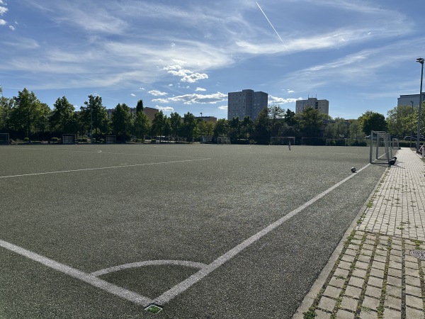 Sternsportplatz 2 - Potsdam-Babelsberg