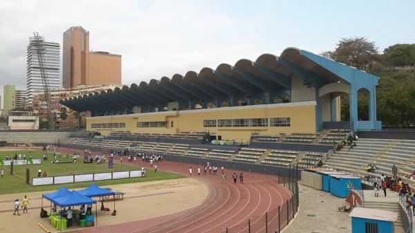 Estádio Municipal dos Coqueiros - Luanda