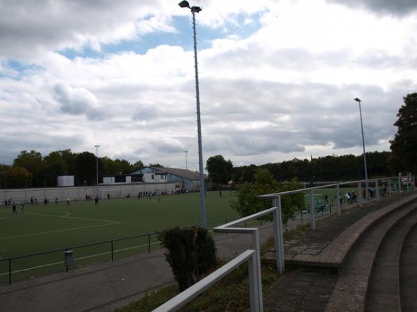 Bezirkssportanlage Karl-Hohmann-Straße Platz 2 - Düsseldorf-Benrath