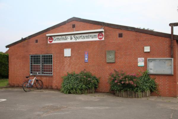 Gemeinde- und Sportzentrum Juliankadamm B-Platz - Heiligenstedten