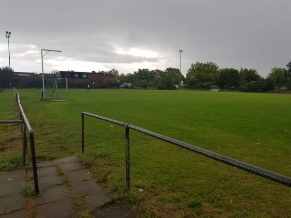 Sportzentrum Adendorf D-Platz - Adendorf